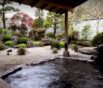 Open-air bath